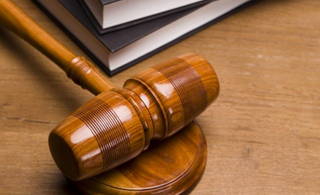 海外跨国婚姻的华人该去哪国离婚？